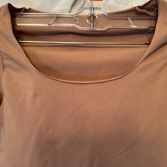 SKIMS Long Sleeve Scoop THIS IS SOLD - Picture 3 of 8